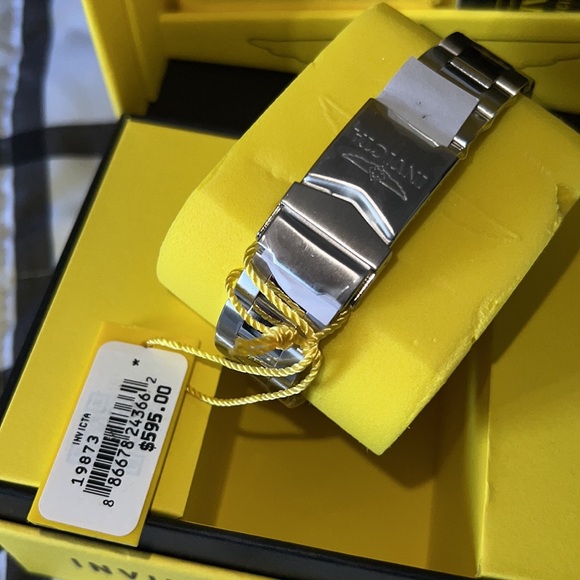 Invicta Woman Watch - Picture 3 of 11